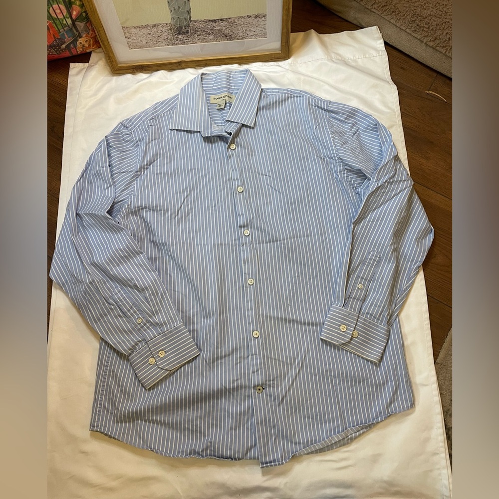Men’s Banana Republic Factory size large light blue/white stripes dress shirt